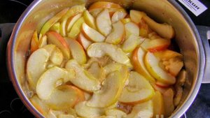 Прозрачное яблочное варенье дольками
