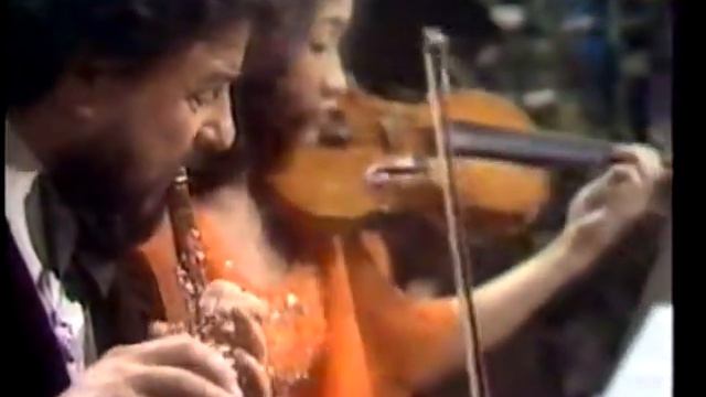 Kyung Wha Chung plays Bach Trio Sonata BWV 1039