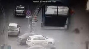 Женщина выронила отрезанную голову ребенка