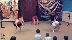 джаз и модерн дети 7-12 лет - "На уроке"