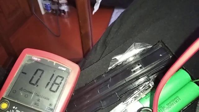 Попробуем зарядить разряженный аккумулятор 18650