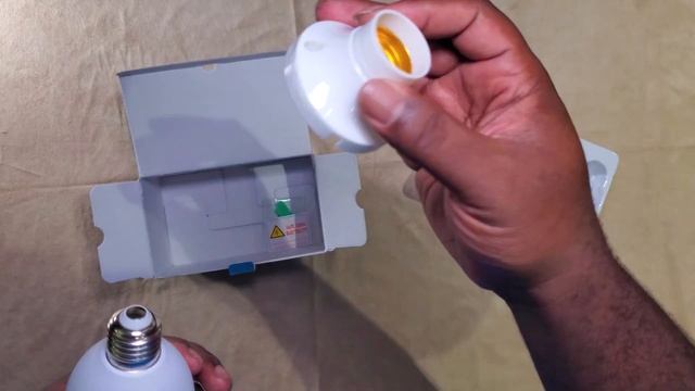 LAVIEW 4MP BULB SECURITY CAMERA REVIEW 2.4GHZ LV-PWL2-W