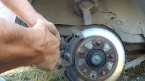 Как заменить заднии тормозные колодки MAZDA 626 GF 97-03 гв \ How to replace the rear brake pads