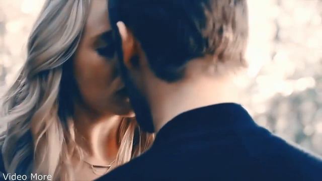 Клаус и Кэролайн  Антигерой