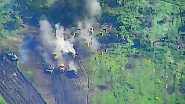 Уничтожение техники ВСУ при попытке атаки на Южно-Донецком направлении