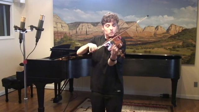 Stuart Carlson performs "Toccata and Fugue in D minor" by JS Bach (original arrangement) смотреть онлайн