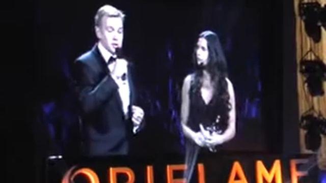 Деми Мур:гостья Орифлэйм Конференции смотреть онлайн