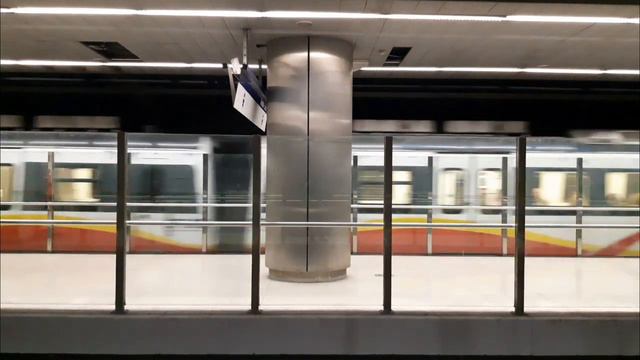 Metro de Palma con destino a Inca saliendo de Son Costa. смотреть онлайн