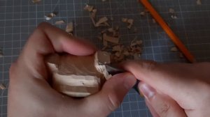 Резьба по дереву / фигурка работа / Wood carving robot figure