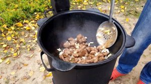 ДОШИРАК С МЯСОМ в КАЗАНЕ на КОСТРЕ