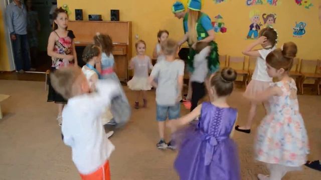 Пенная вечеринка в детском садике Выпускной 18 05 2018 смотреть онлайн