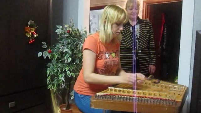 Тихая ночь - цимбалы любимая подружка Олечка - г.Новогрудок - Рождество 2015 смотреть онлайн