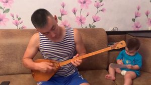 «Адай куй» на домбре играет сын Азат! 😍😍😍 Рядом сидит внук 😍😍😍 Игра на домбре!