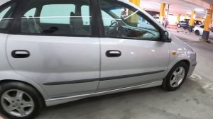 Nissan Almera Tino I 2.2 MT (114 л.с.) 2001