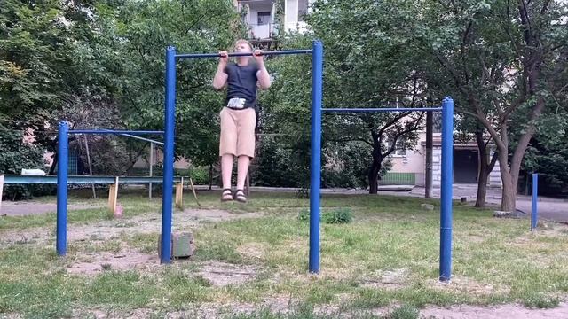 44-й день челленджа «365 дней спорта без остановок» Подтягивания! смотреть онлайн