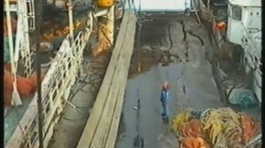 Рыбалка в море (подъем трала)