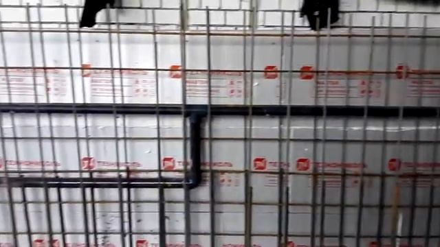 Монтаж стеновой разводки труб бетонного бассейна