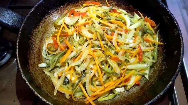 Жареные грибы с овощами