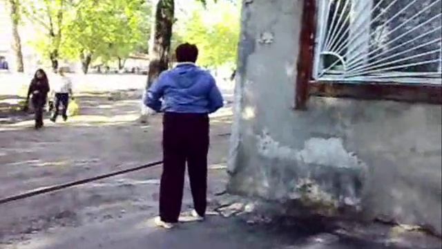 Почему люди писают прямо на улице