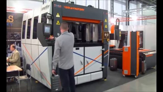 Термоформовка чемоданчика TOOLS FACTORY