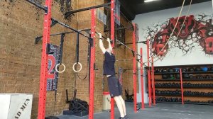 Динамический горизонтальный вис спереди