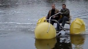 водный велосипед , веломаран
