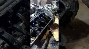 разбираю двигатель от Урала 4320