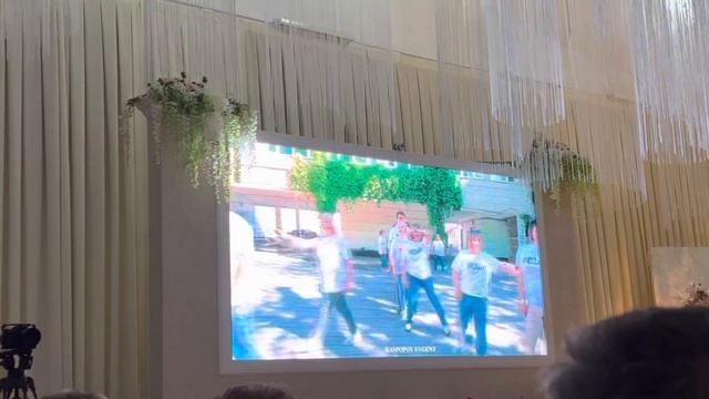 Выпускной 11А , 40й школы/ Подарок от родителей/ смотреть онлайн