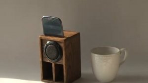 Ноноковш -- рупорный усилитель звука для телефона.