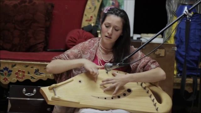Бхаджан. Харе Кришна Махамантра. Гусли. Исп. Мария.