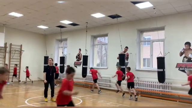 Фрагмент урока физической культуры, у 2-го "А" класса. смотреть онлайн