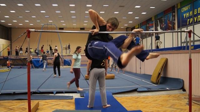 Gimbarr en UWAO. UWAO GUARDIA (II) смотреть онлайн