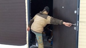 проверяем зимовник для пчел!