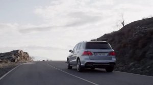 2015 Hyundai Grand Santa Fe vs 2016 Mercedes Bemz GLE