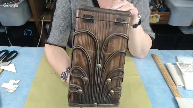 Ирина Черникова.  Сундучок - Маленькие секреты.  Использование тканей в декупаже и декорировании.