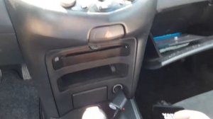 Установка цифрового чейнджера YATOUR на автомобиль NISSAN PRIMERA p12 2004 год