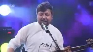 Довуди Бадахшони очень трогательно поёт уважаю его (модар)