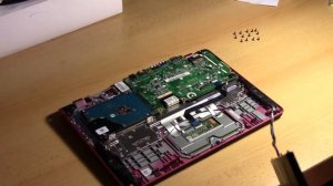 Acer Aspire V 11 Touch notebook (V3-112P) Akku eltávolítása / Howto remove battery | ITFroccs.hu