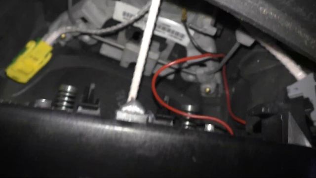 Стук в руле. Пежо Партнер смотреть онлайн