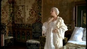 Лучшие приколы Как правильно наносить духи Мастер-класс по нанесению парфюмерии.