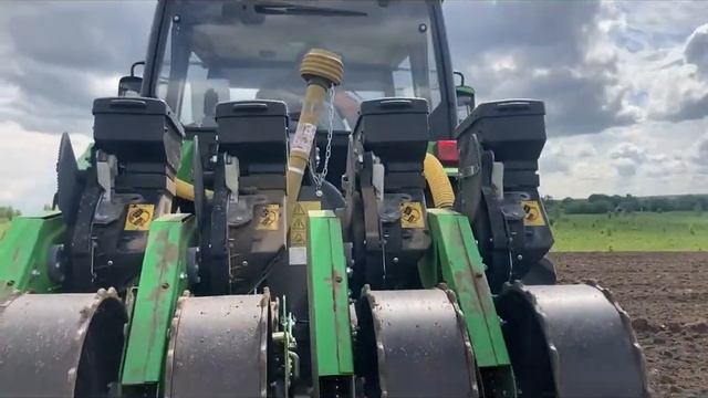 Посадка лука батун в а/п "Серебряные Ключи" смотреть онлайн