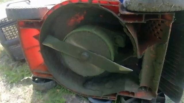 Электрогазонокасилка#сад с Любовью #дача# Моем бак? смотреть онлайн