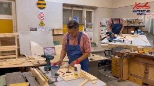 Оригинальная подставка для планшета из дерева своими руками