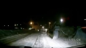 Танки в городе чистят снег. Нижний Тагил