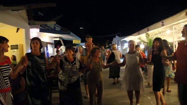 Болгария, Балчик 2012г Жена танцует народный танец2 смотреть онлайн