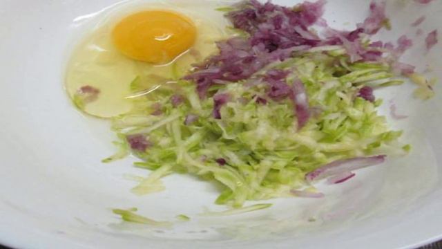 Котлеты из курицы и кабачка