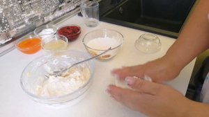 Вкусные, быстрые и простые сырники.