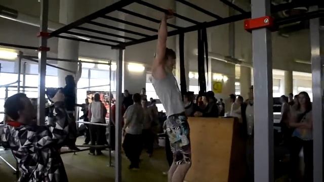 Сложные воркаут элементы на площадке смотреть онлайн