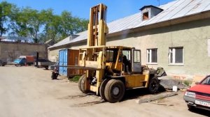 Львовский погрузчик вилочный 12,5 тонн модель 40181