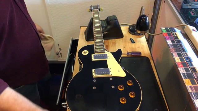 The Polish Repair Guy - Restoring a 1990 Gibson Les Paul Standard (Ebony) смотреть онлайн